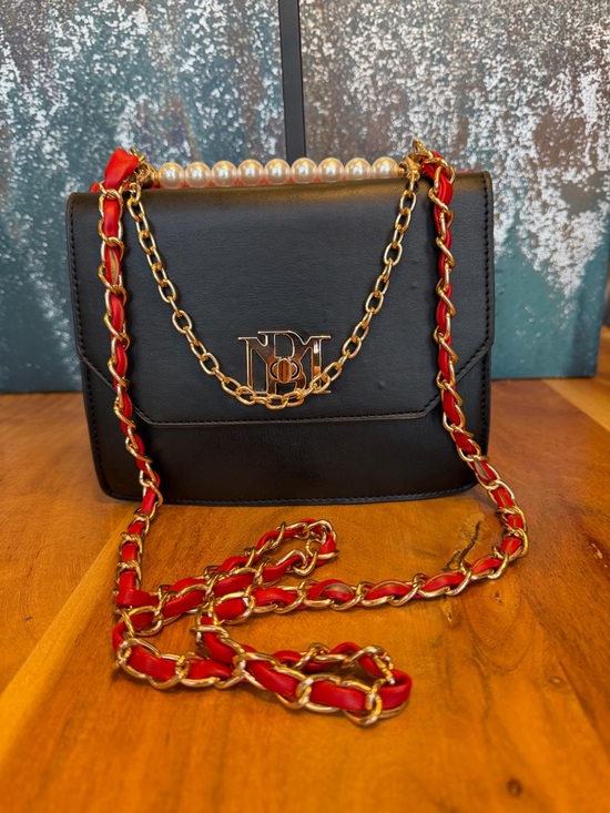 Badgley Mischka Handbags - Badgley Mischka Barbiecore Pearl Handle Faux Leather Crossbody Black/Red (NWOT)